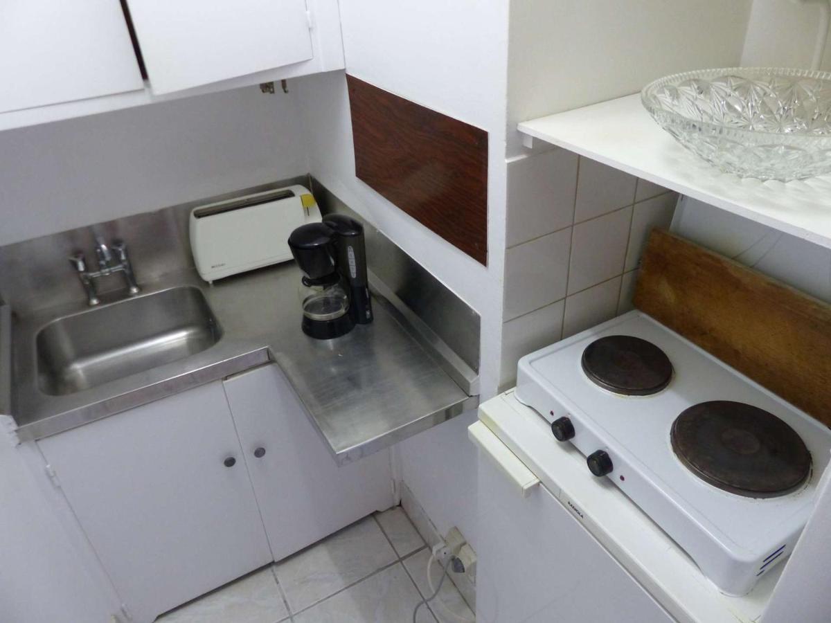Studio Cosy Avec Tv Et Cuisine Equipee, Bord De Mer Le Lavandou - Fr-1-308-34 Exteriér fotografie